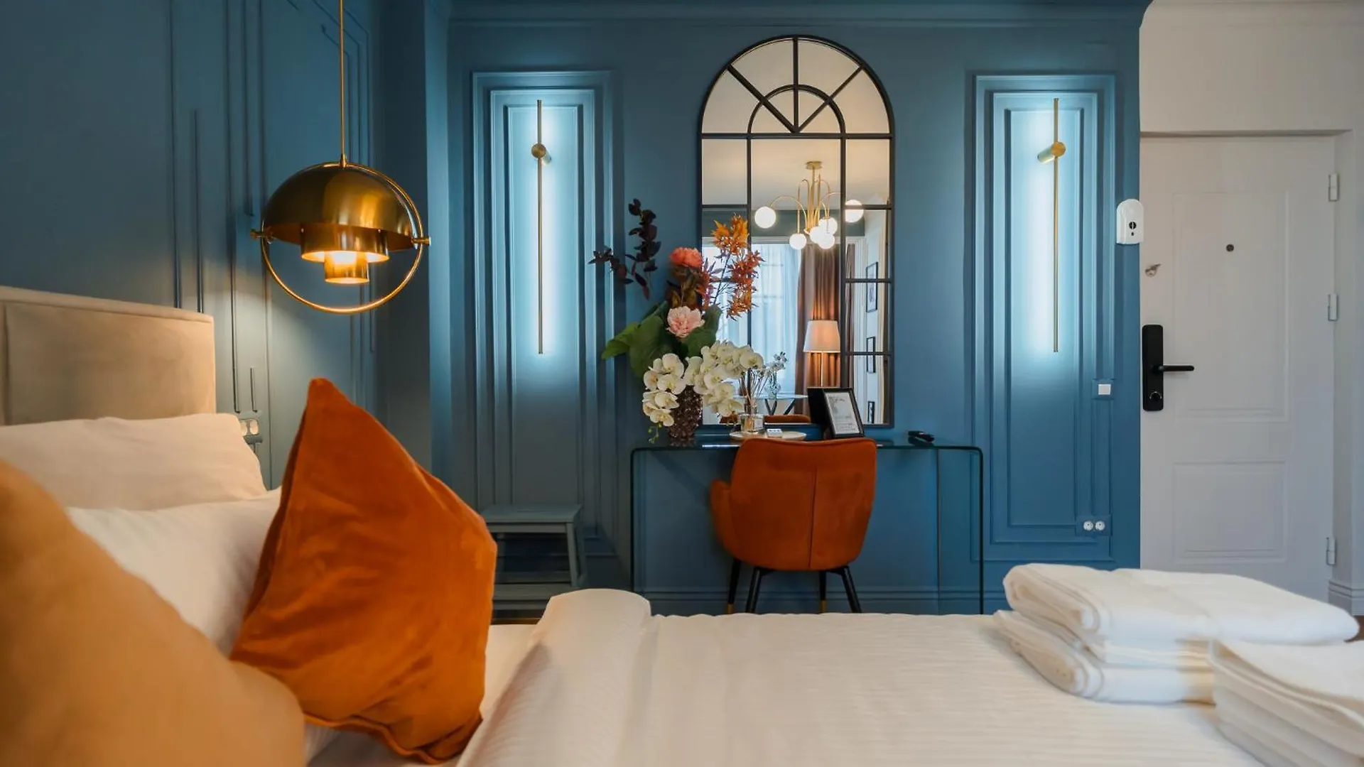 Opal Gem Studio In Old Town Bucureşti România