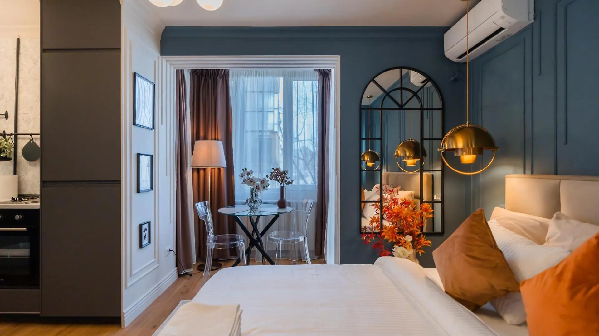 Opal Gem Studio In Old Town Bucureşti 0*,