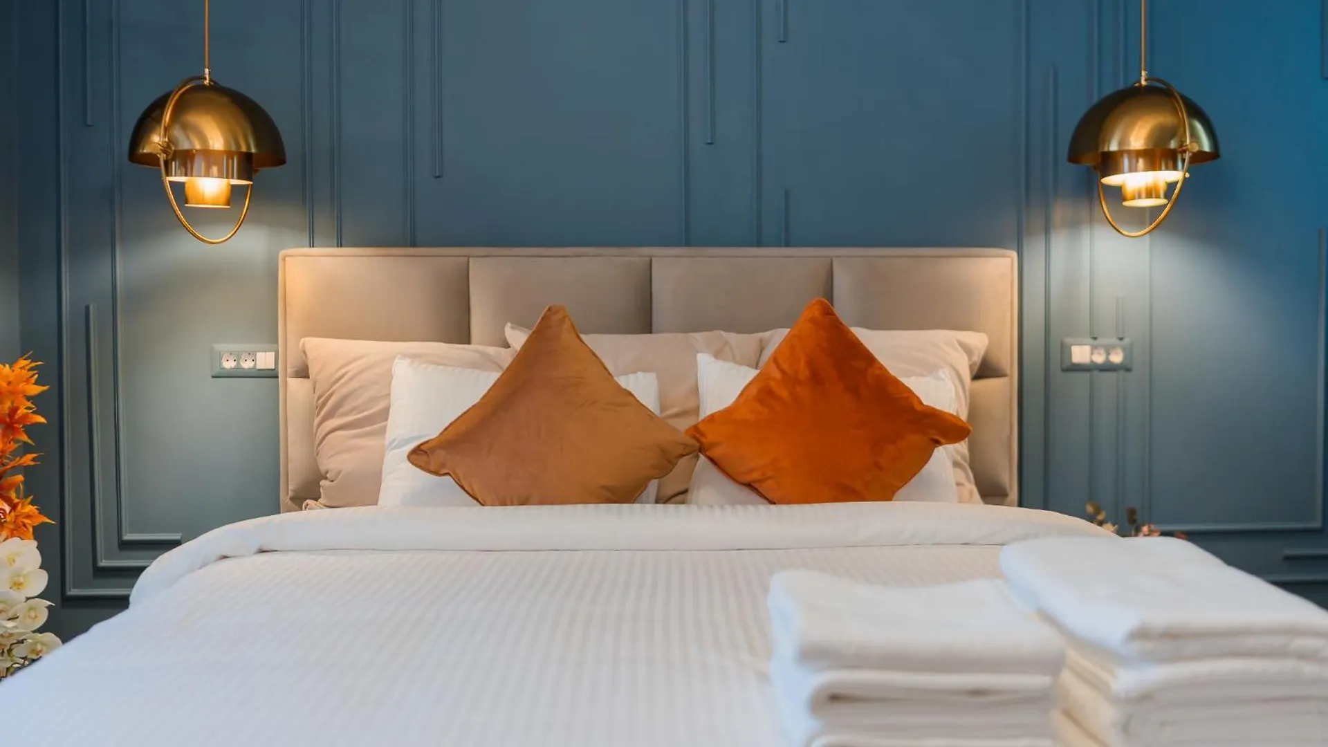 Opal Gem Studio In Old Town Bucharest Apartment